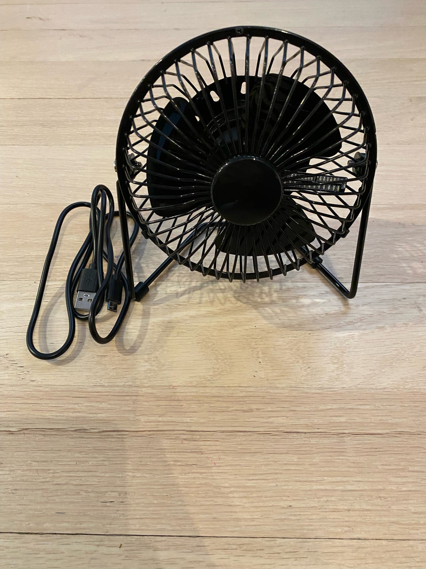 Fantom Tabletop USB LED cooling fan