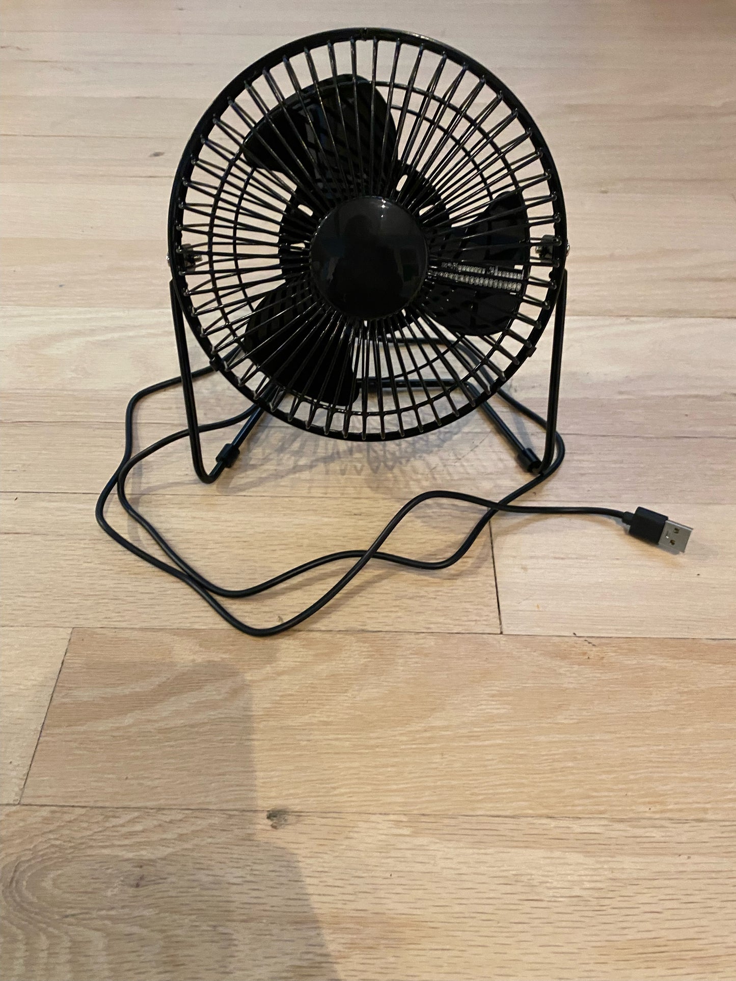 Fantom Tabletop USB LED cooling fan